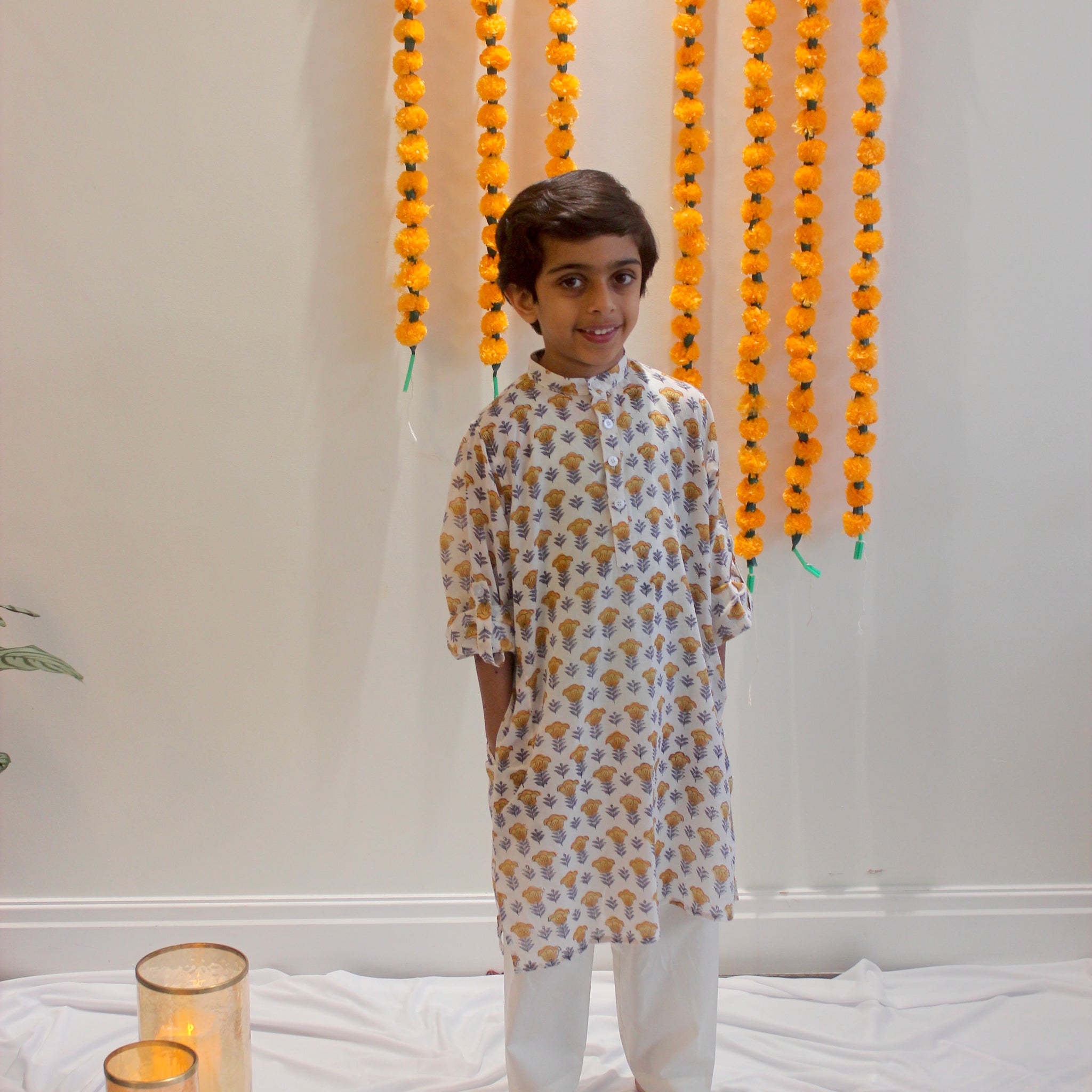 Floral Muslin Kurta With Pyjama